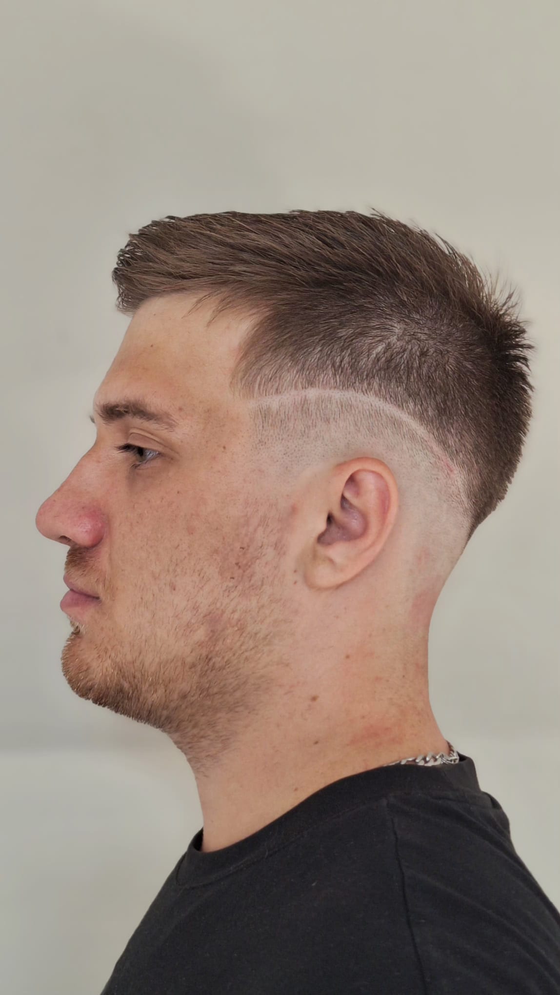 Moderný pánsky strih
